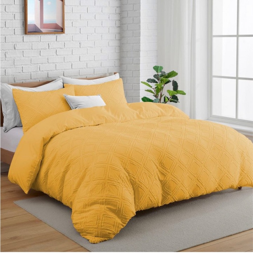 Full / queen geometric jacquard duvet cover, and two shams in yellow